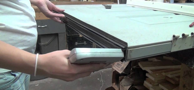 damaged steel door repair Elgin, IL